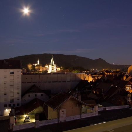 Grand 5 pièces avec garage en plein centre ville Annecy Esterno foto