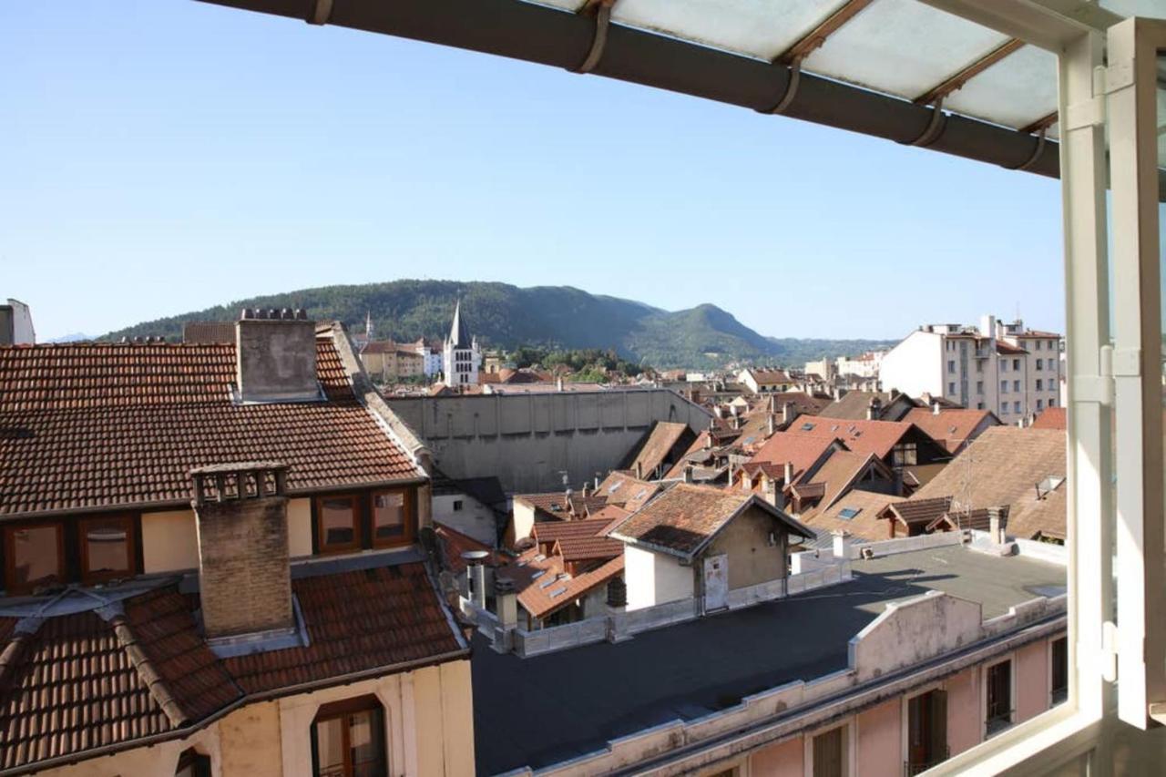 Grand 5 pièces avec garage en plein centre ville Annecy Esterno foto