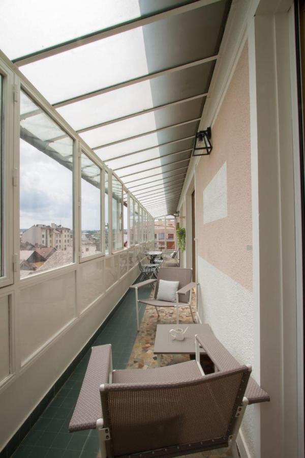 Grand 5 pièces avec garage en plein centre ville Annecy Esterno foto